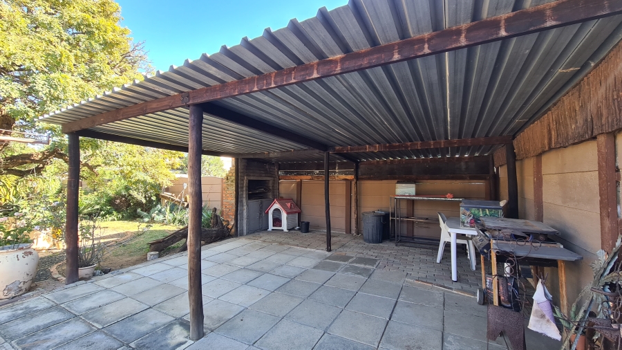 4 Bedroom Property for Sale in Naudeville Free State